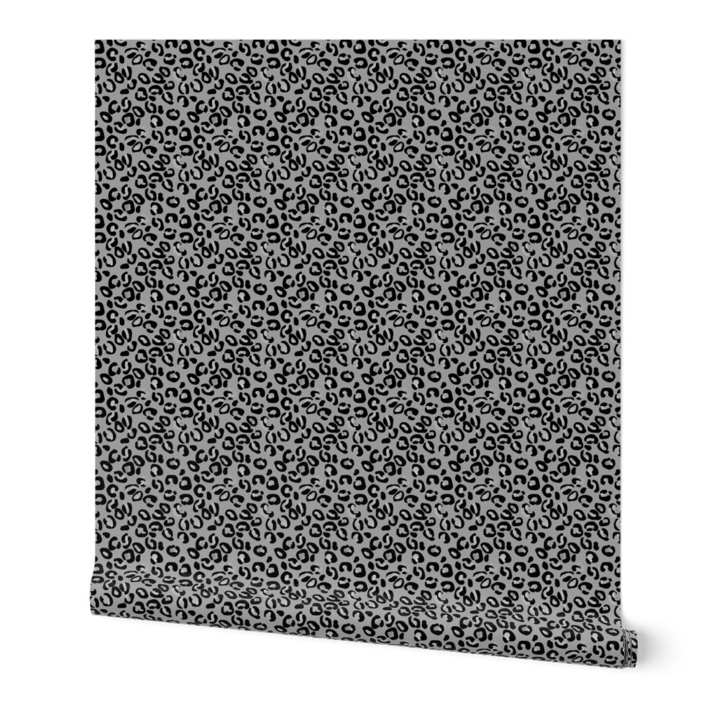 Leopard Spots in Silver and Grey Wallpaper Leopard Spots in Silver and Grey Wallpaper