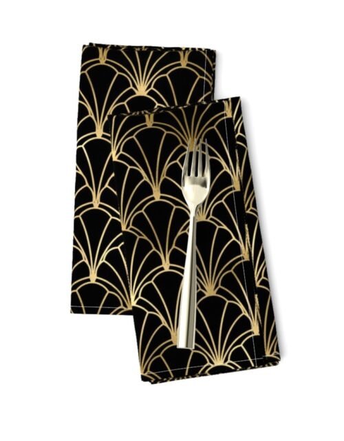 Scallop Shells in Black and Gold Art Deco Vintage Foil Pattern Dinner Napkins