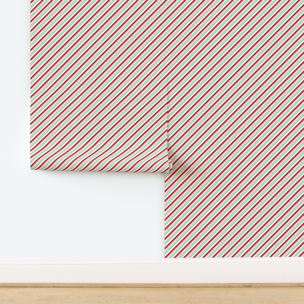 Small Classic Red Green Diagonal Christmas Candy Stripes Wallpaper design