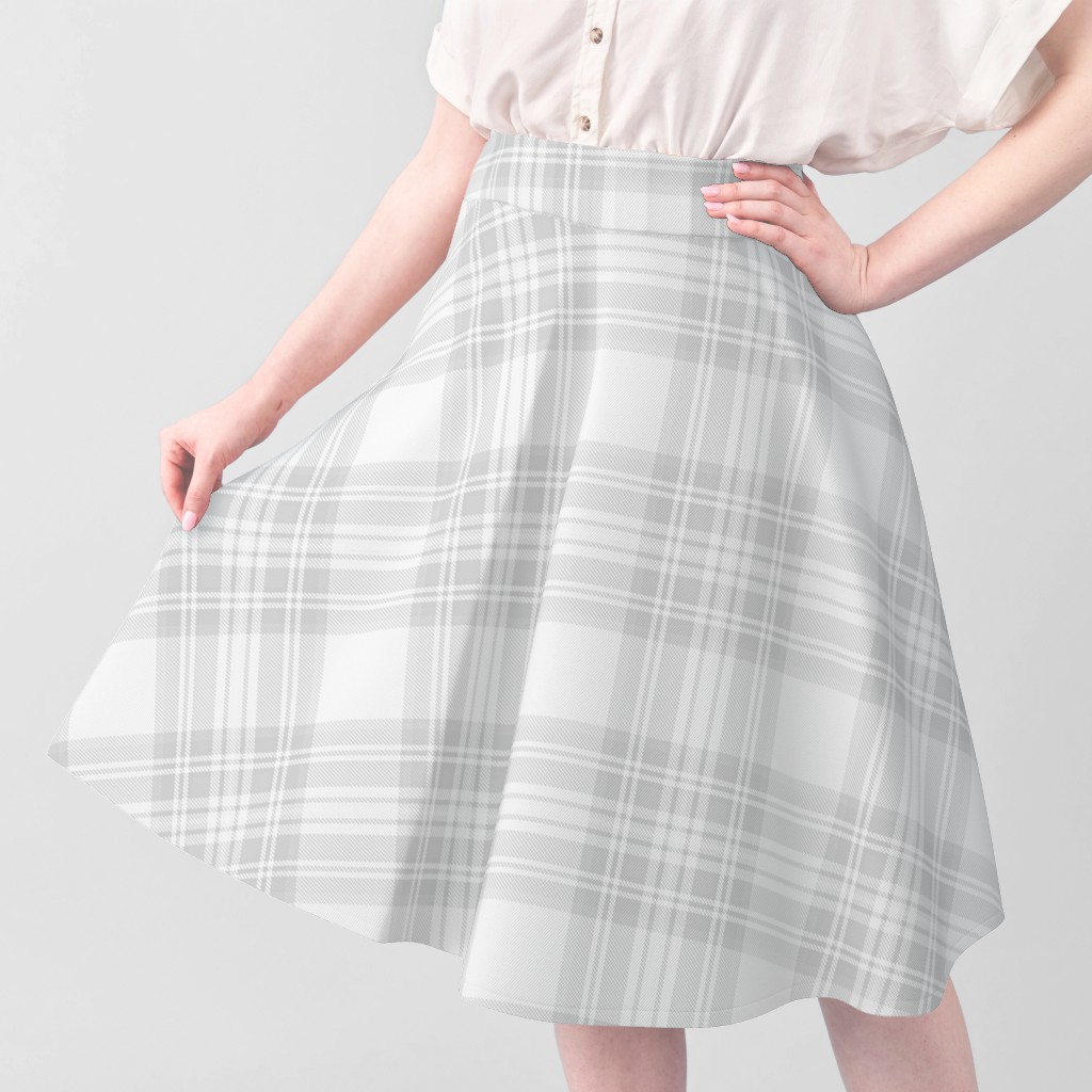 Cloud Grey Pale Airy Large Traditional Tartan Plaid Pattern Fabric airy fabric