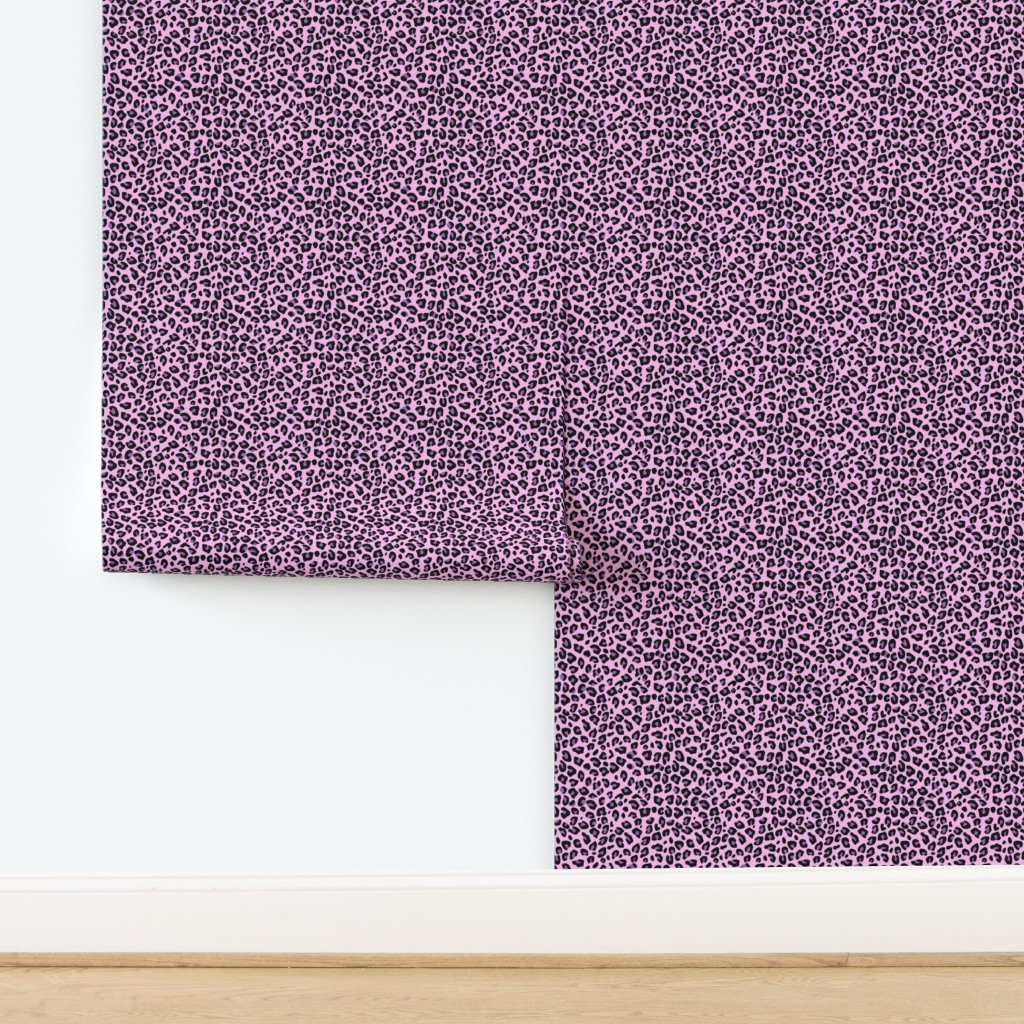 Small Purple Pink Leopard Print Wallpaper design